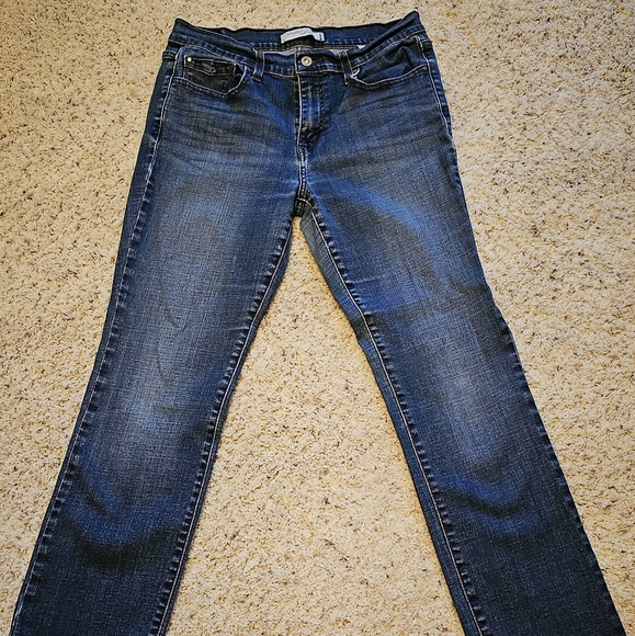 Women's Levi's - Picture 2 of 3